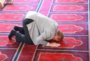 121