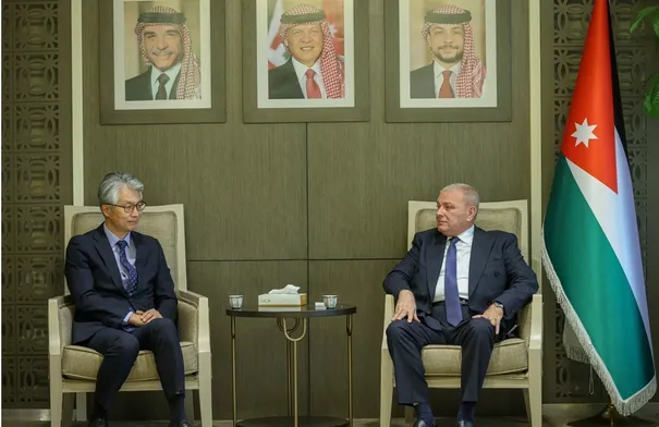 420267123459469163927 (1)