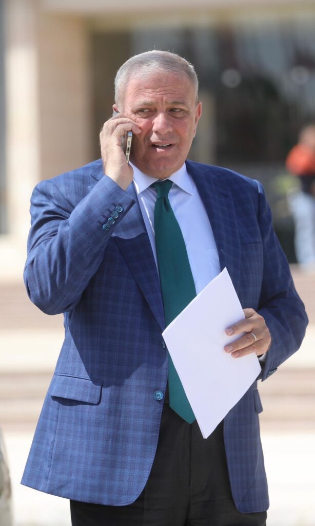 b93fa983 7611 4677 98c8 4bf7bfd462d4