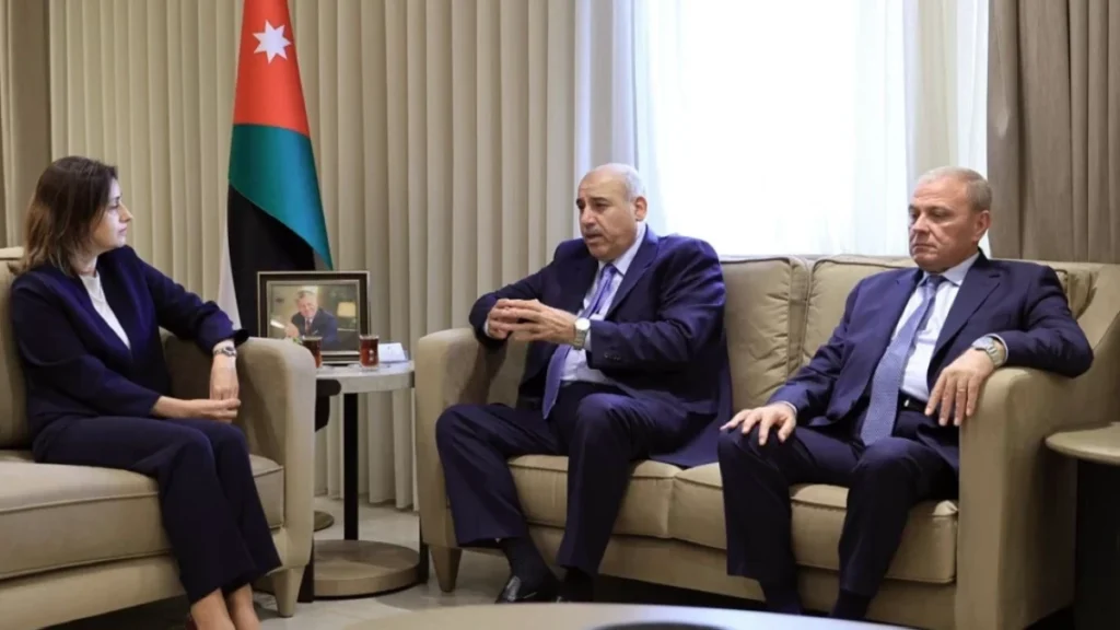رئيس النواب يبحث مع السفيرة اليونانية تعزيز العلاقات الثنائية والتعاون المشترك ftyhf